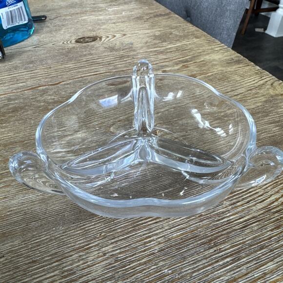 Vintage 3-Part Candy Dish Canterbury (Heavy Pressed) by DUNCAN & MILLER. - Picture 2 of 6